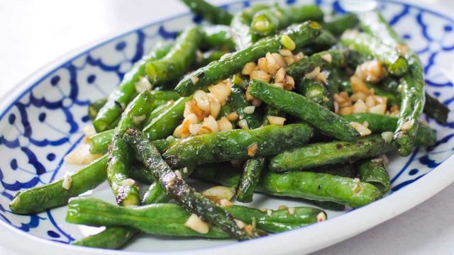 Stir-Fried Long Beans With Garlic Recipe